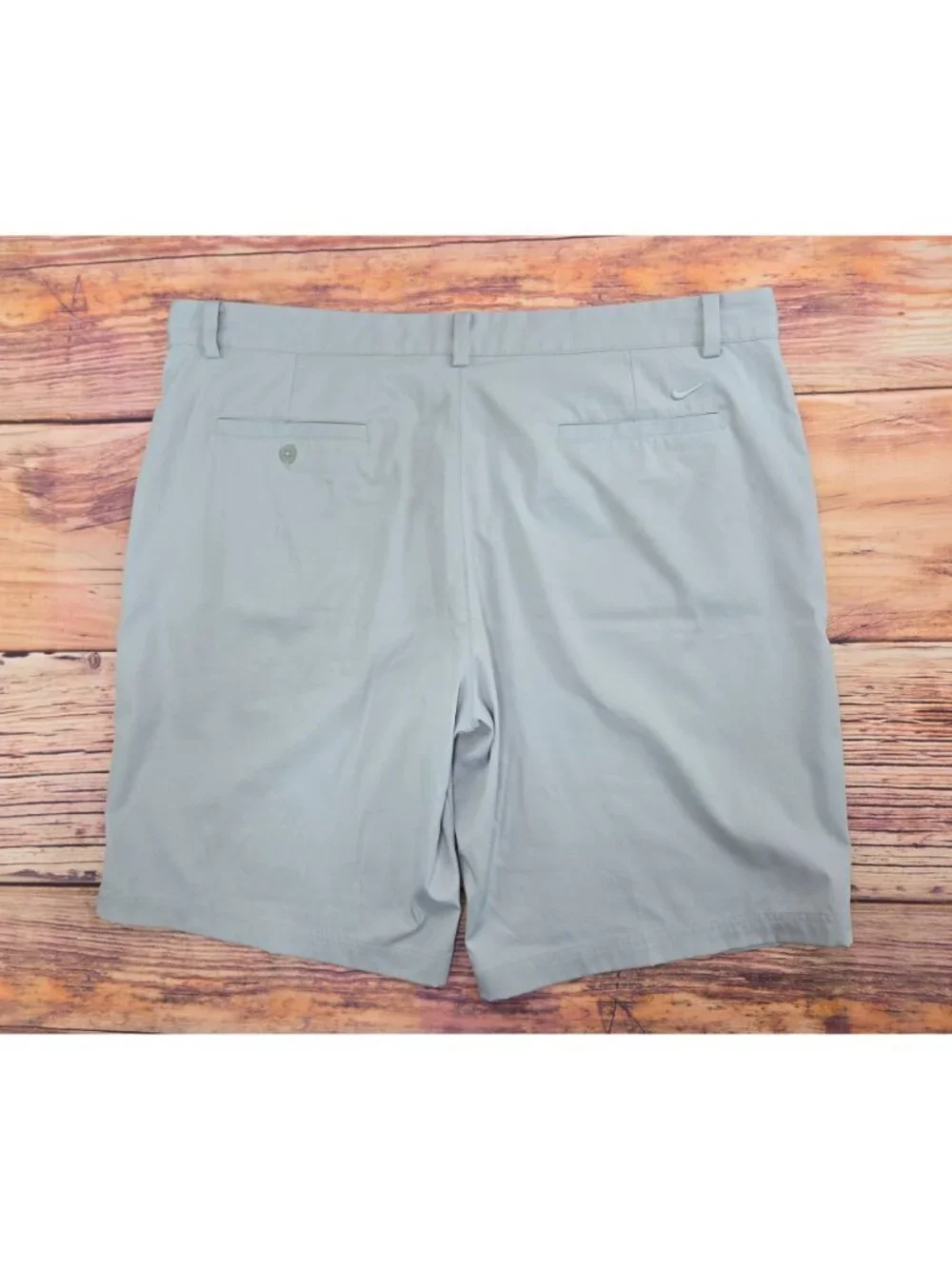 Nike Golf Dri-Fit Standard Fit Light Gray Shorts Size 40